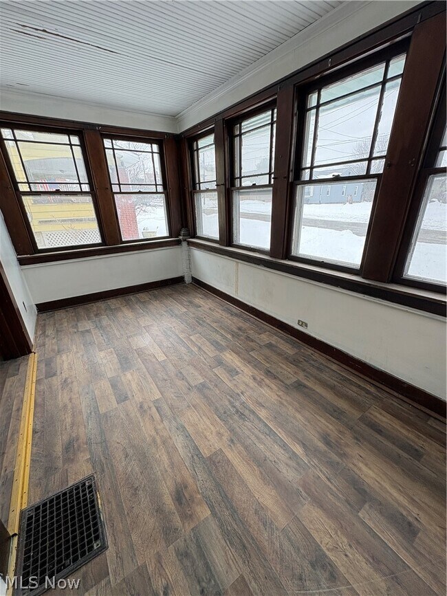 Building Photo - 24 Euclid Ave