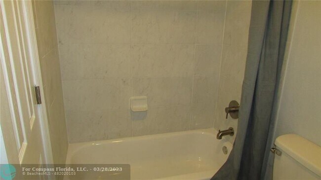 Building Photo - 1392 NW 97th Terrace