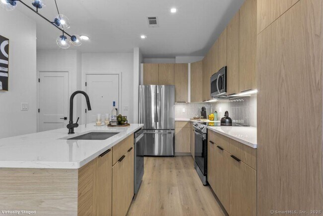Building Photo - 65 Jolley Dr