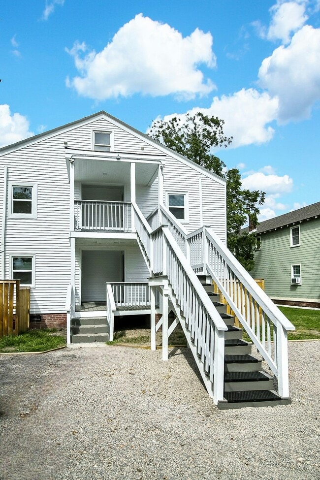 Building Photo - 2610 Munson St