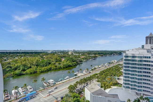 Building Photo - 4401 Collins Ave