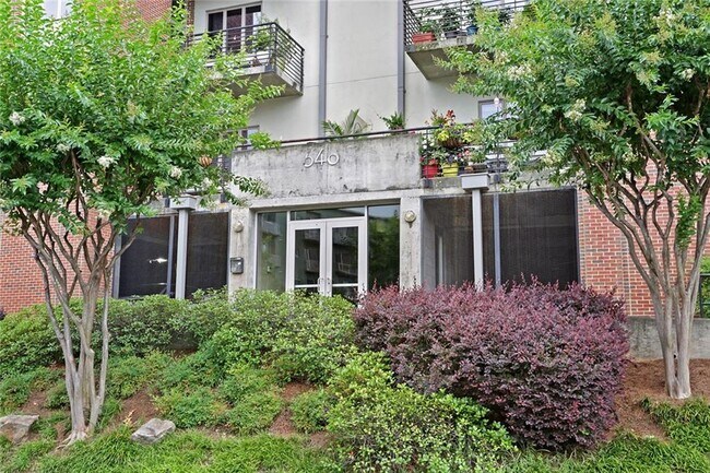 Building Photo - 640 Glen Iris Dr NE