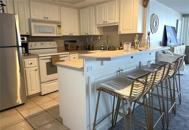 Building Photo - 450 Treasure Island Causeway