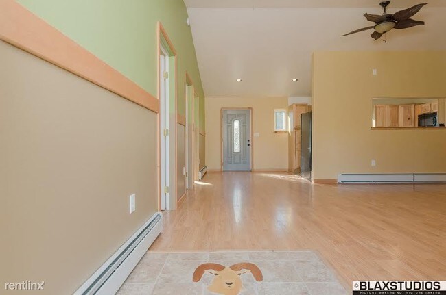 Building Photo - 1203 Paige Ave