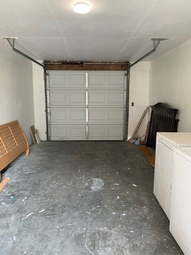 Building Photo - 5148 Greene Ln