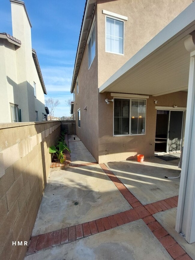 Building Photo - Two story home in desirable area of Chino ...