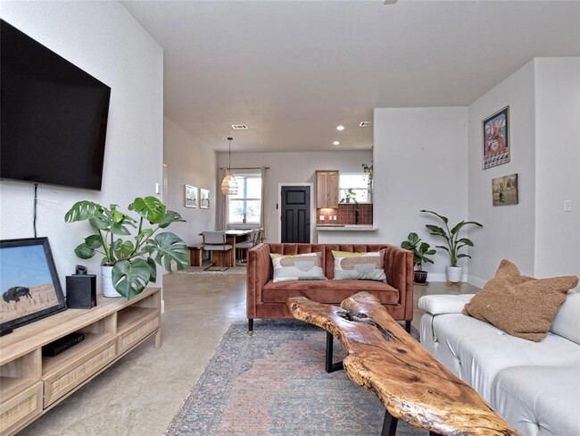 Building Photo - 114 Keomuku