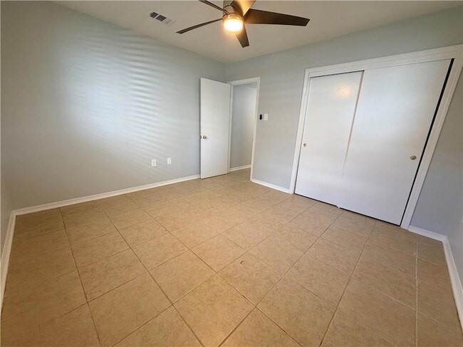 Building Photo - 210 Transcontinental Dr