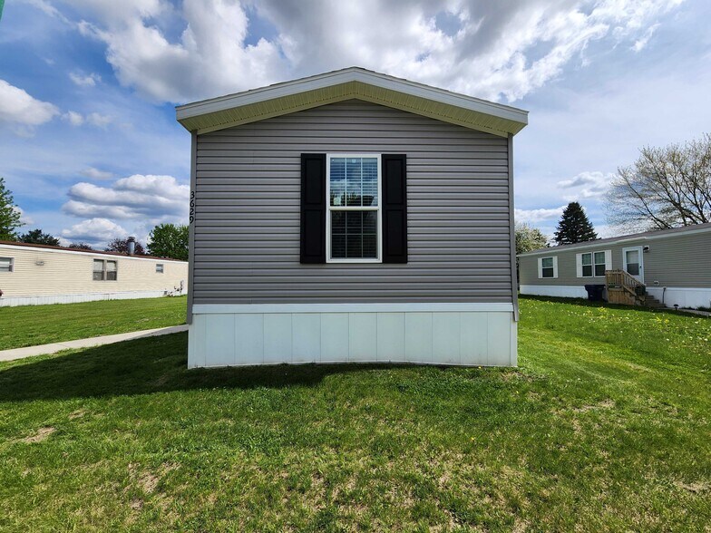 Building Photo - 3629 Cedar Loop