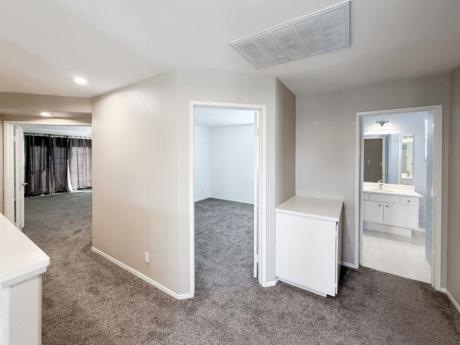 Building Photo - AVAILABLE NOW! 4 BED / 3 BATH TEMEKU HILLS HOME FOR RENT! LARGE BACKYARD + AMENITIES GALORE!