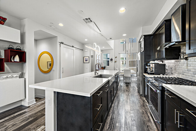 Kitchen - 1651 Topanga