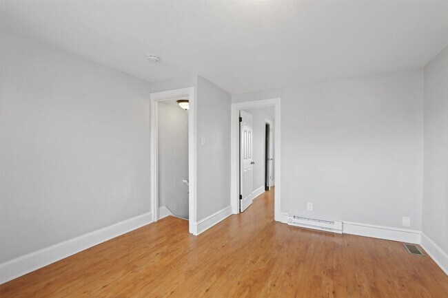 Building Photo - 2626 N 6th St