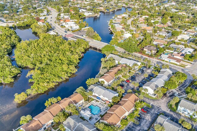 Building Photo - 1991 NE 15th Ave