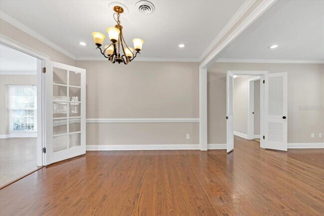 Building Photo - 2328 Woodbine Ave