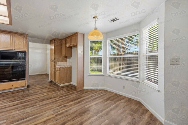 Building Photo - 2101 Finley Ct