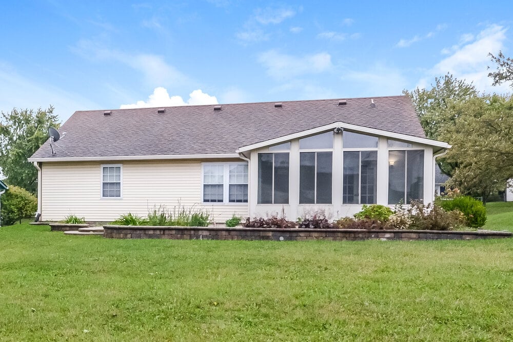 Building Photo - 7352 Southern Lakes Dr