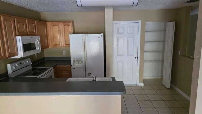 Building Photo - 4216 Winding River Way