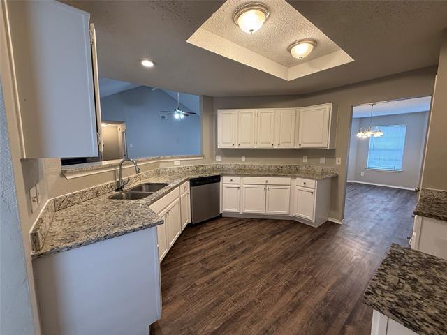 Building Photo - 5047 Hollow Ridge Rd