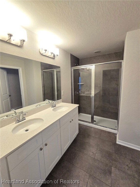 Building Photo - 5541 Castania Dr