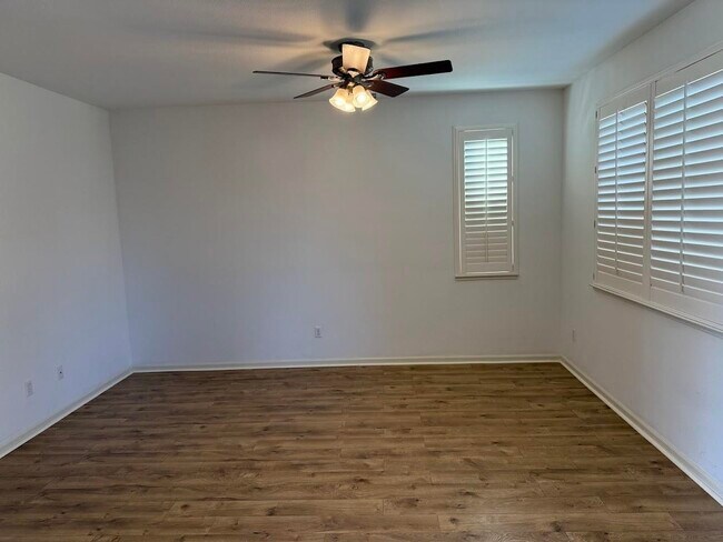 Building Photo - 236 Cogburn Way