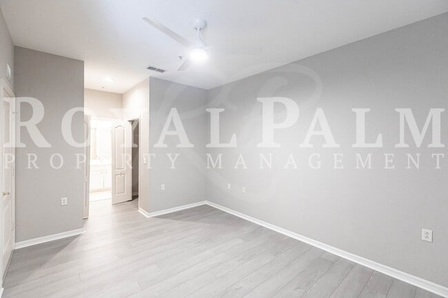 Building Photo - Swipe Right on This Estero 2-Bedroom Condo — Elevator Access + $500 Off If You Apply Before FEB 28!