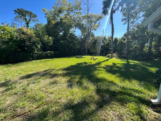 Building Photo - 12 William Dr