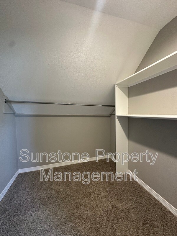 Building Photo - 12303 E 87th St N