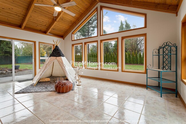 Building Photo - Stunning 3-Bedroom Mid-Century Modern Home...