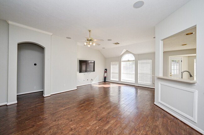 Building Photo - 12210 Ferncrest Ct