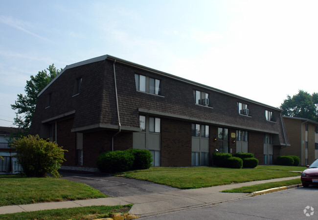 Primary Photo - 835 4th St