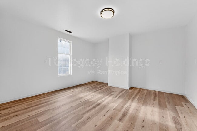 Building Photo - 45 Lincoln St