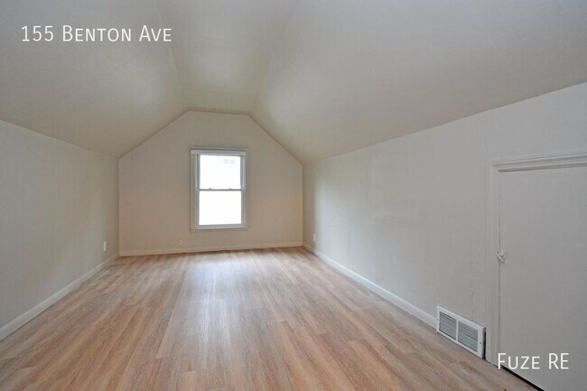 Building Photo - 155 Benton Ave