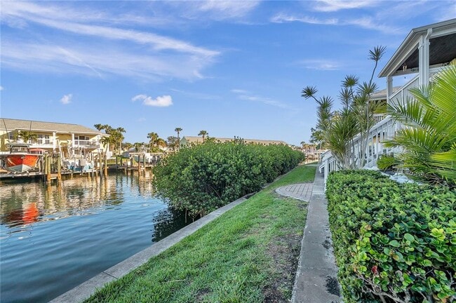 Building Photo - 4728 Beach Dr SE