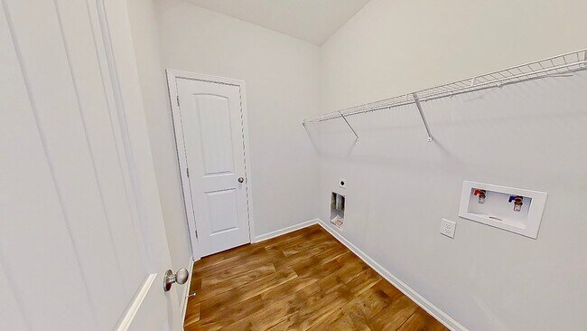 Building Photo - 355 Koweta Way