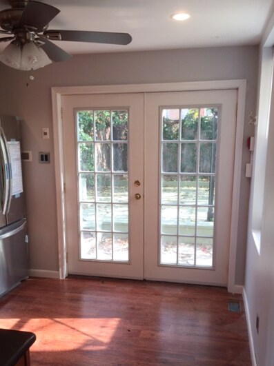 Building Photo - 937 N 4th St