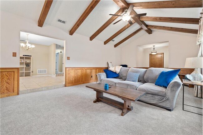 Building Photo - 13737 River Canyon Dr