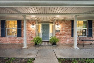 Building Photo - 10826 Lasso Ln