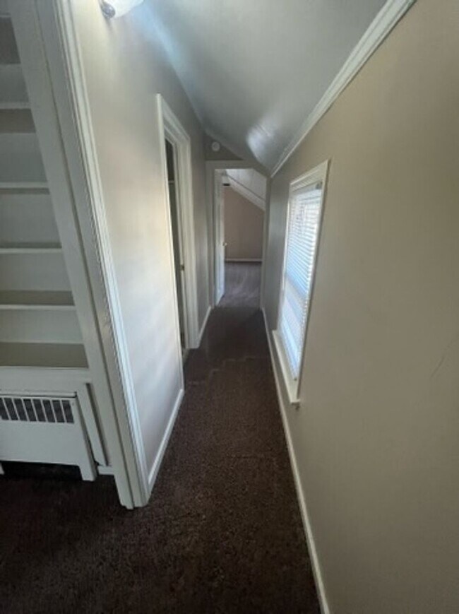 Building Photo - 118 W Creighton Ave