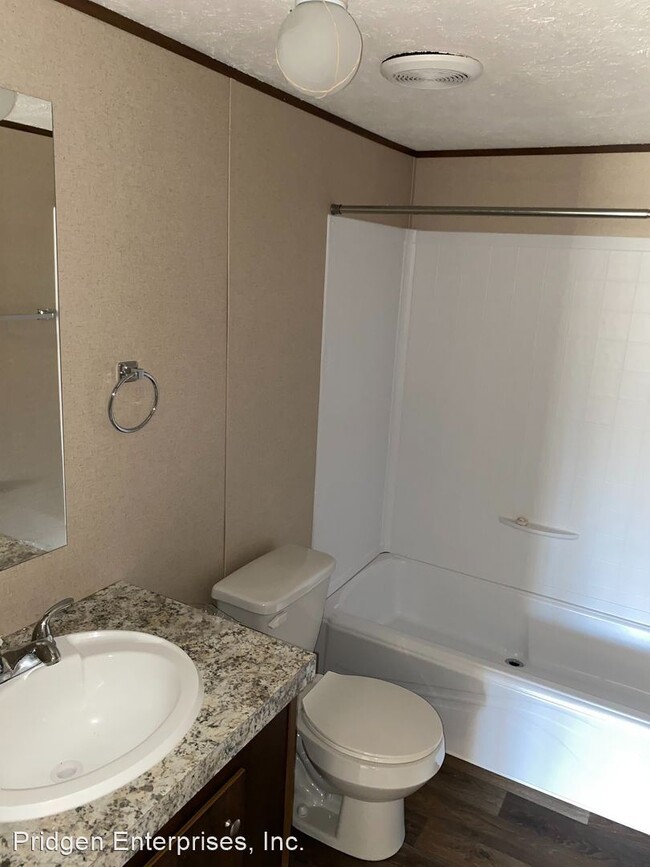 Building Photo - 4 br, 2 bath House - 174 Valley Road