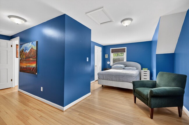 Building Photo - 2015 N Woodstock St