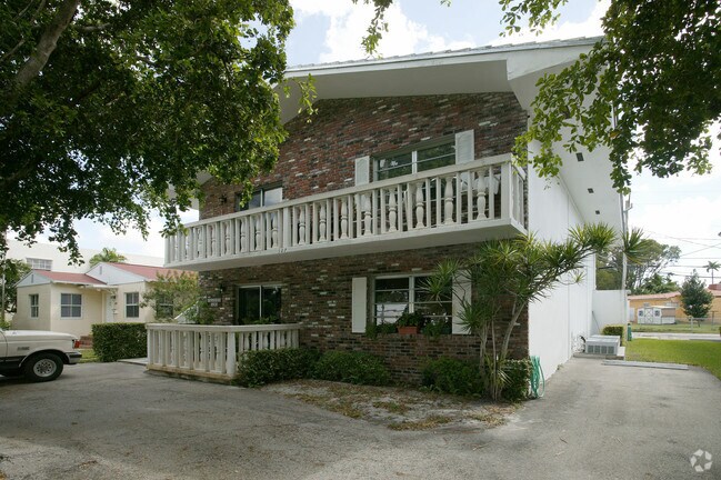 127 Curtiss Pkwy - Devonshire Apartments