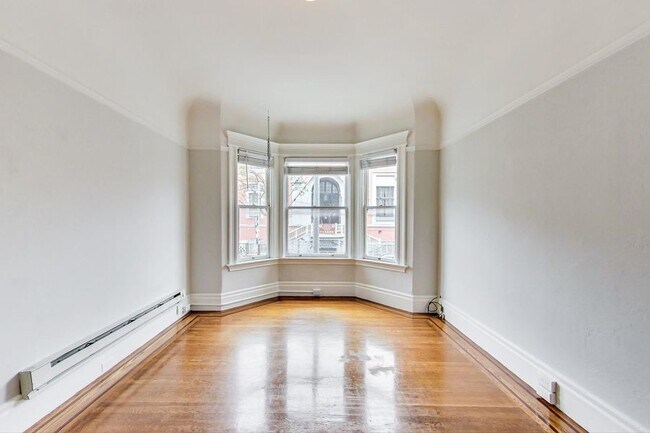 Building Photo - 1338 Haight St