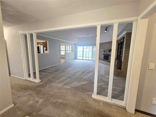 Building Photo - 4009 Cherry Hill Ln