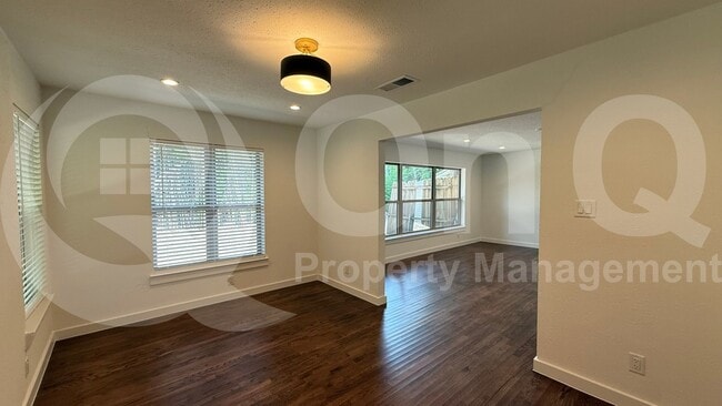 Building Photo - 9351 Angora St