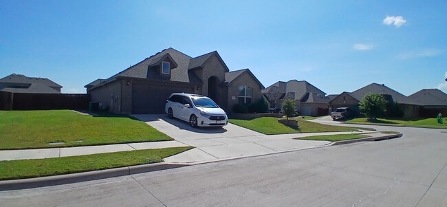Building Photo - Bright & Open 3-Bedroom Home in Sought-Aft...