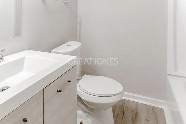 Building Photo - 328 Calloway St