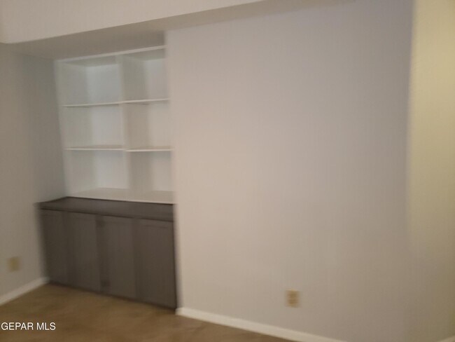 Building Photo - 4365 Loma De Oro Dr