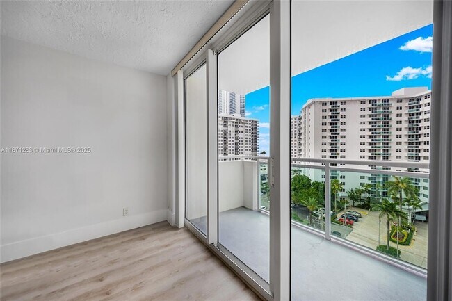 Building Photo - 3000 S Ocean Dr