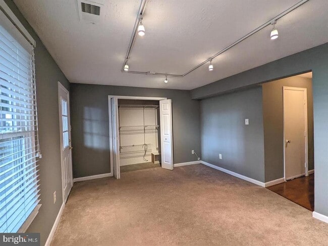 Building Photo - 306 Fleece Flower Dr