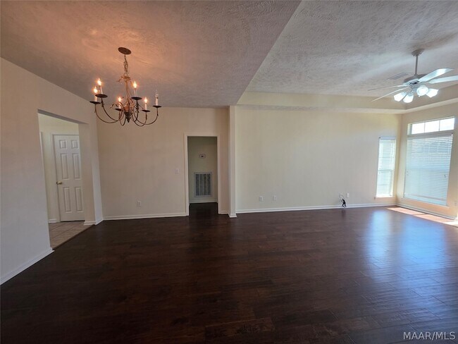 Building Photo - 9400 Bristlecone Dr